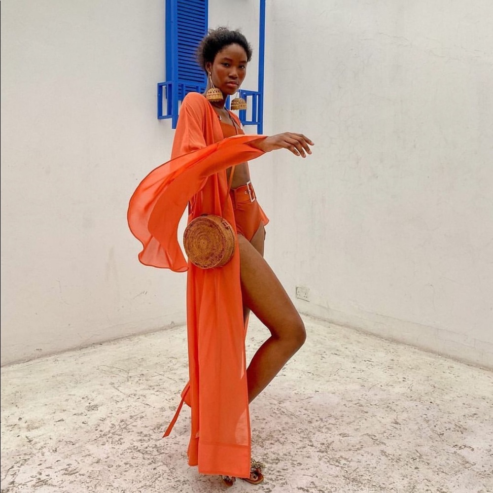 Round Rattan Cross Body Purse - Picture 3 of 9